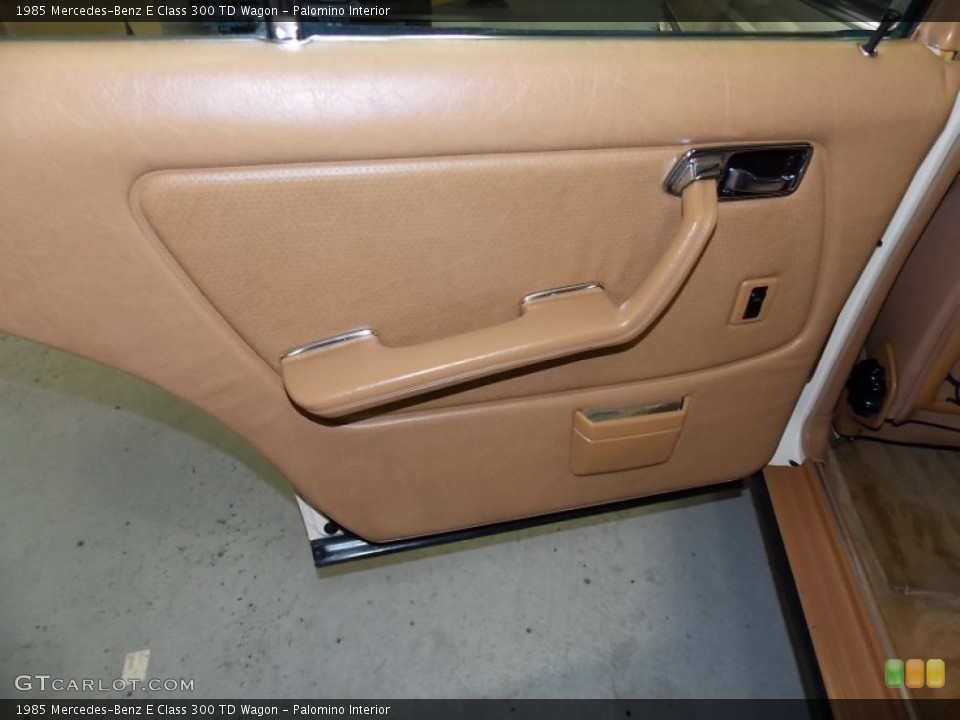 Palomino Interior Door Panel for the 1985 Mercedes-Benz E Class 300 TD Wagon #78094510