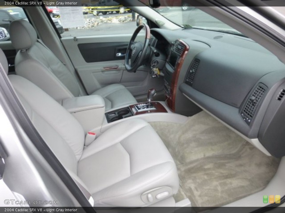 Light Gray Interior Photo for the 2004 Cadillac SRX V8 #78101153