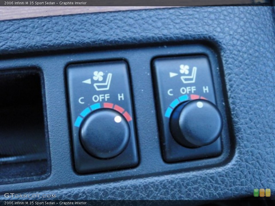 Graphite Interior Controls for the 2006 Infiniti M 35 Sport Sedan #78108773
