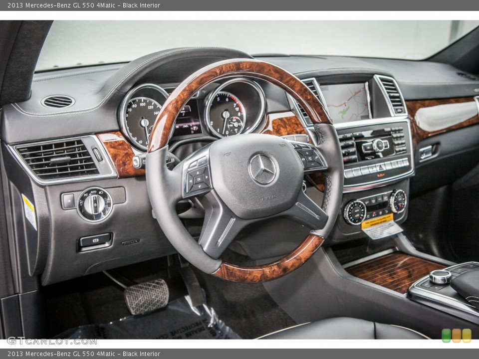 Black Interior Dashboard for the 2013 Mercedes-Benz GL 550 4Matic #78110765