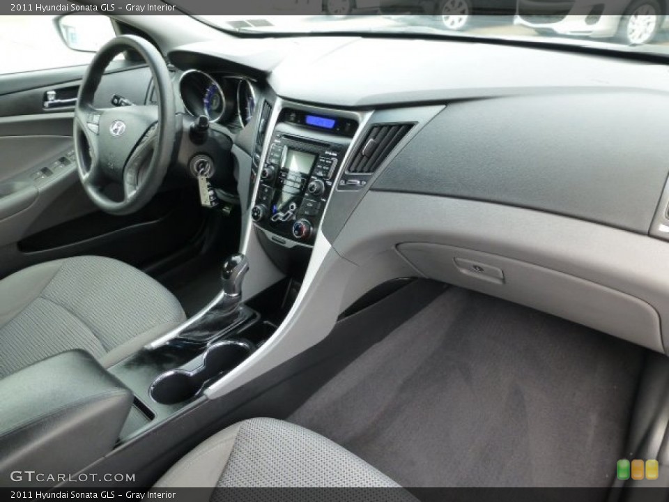 Gray Interior Dashboard for the 2011 Hyundai Sonata GLS #78110973
