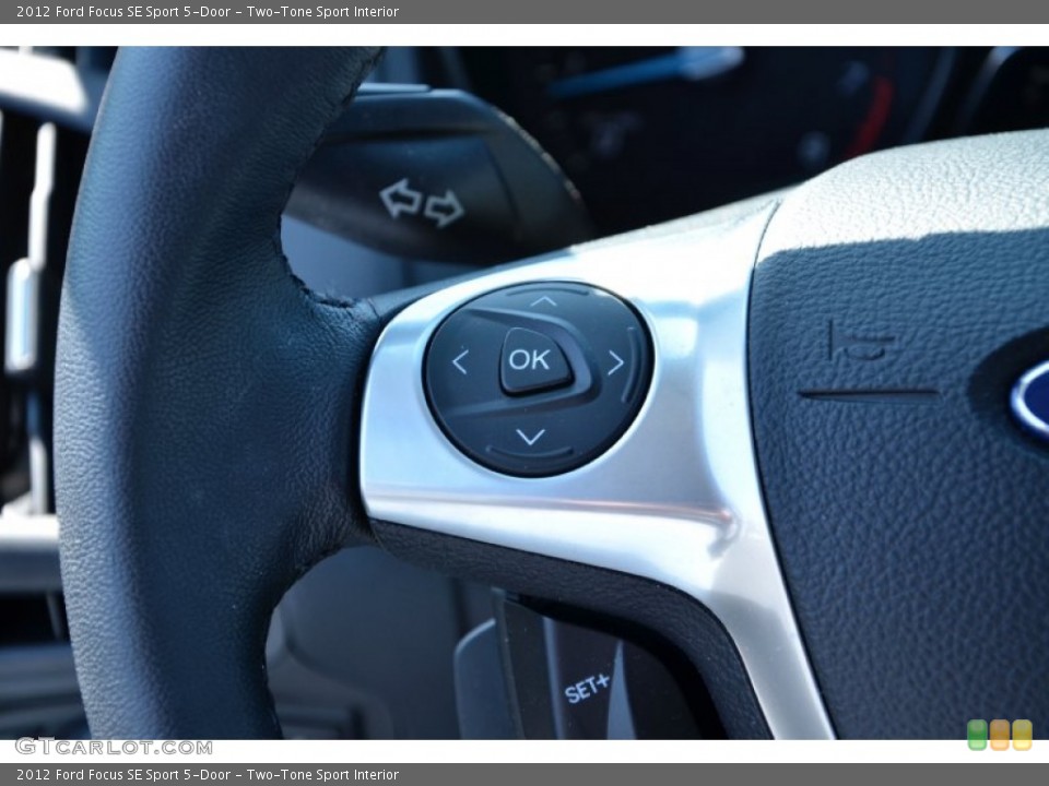 Two-Tone Sport Interior Controls for the 2012 Ford Focus SE Sport 5-Door #78111797