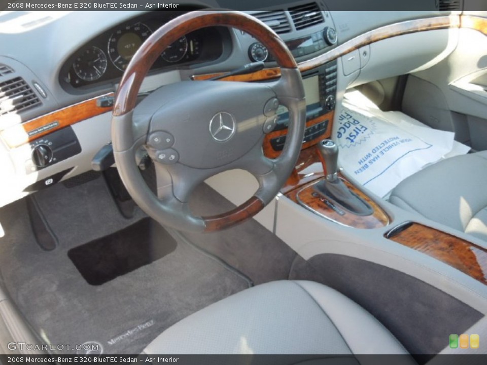 Ash Interior Photo for the 2008 Mercedes-Benz E 320 BlueTEC Sedan #78118043