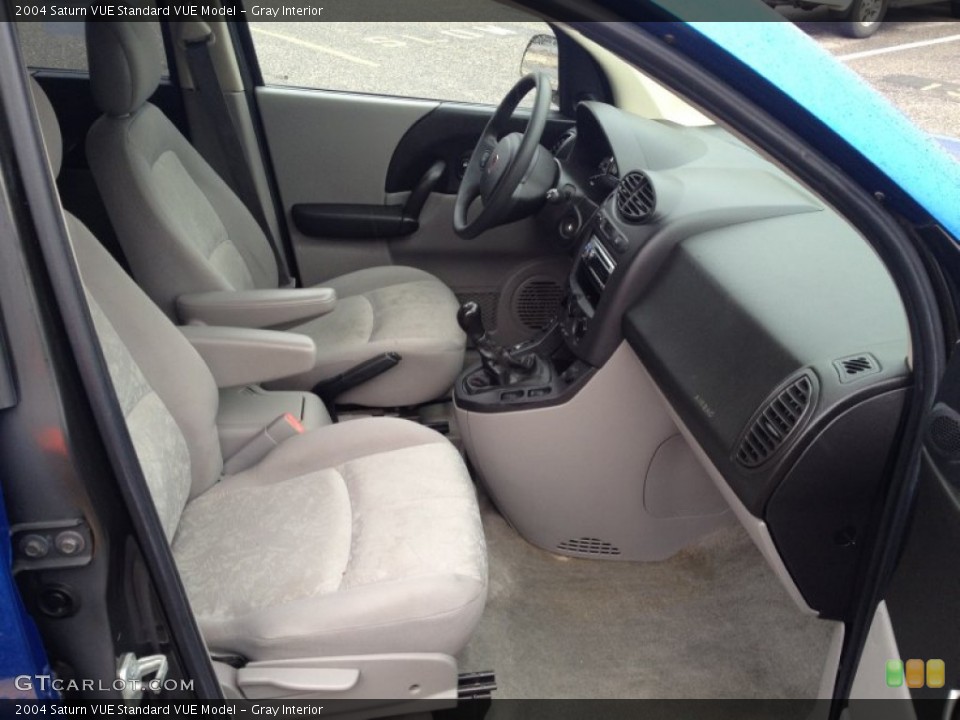 Gray Interior Photo for the 2004 Saturn VUE  #78119120