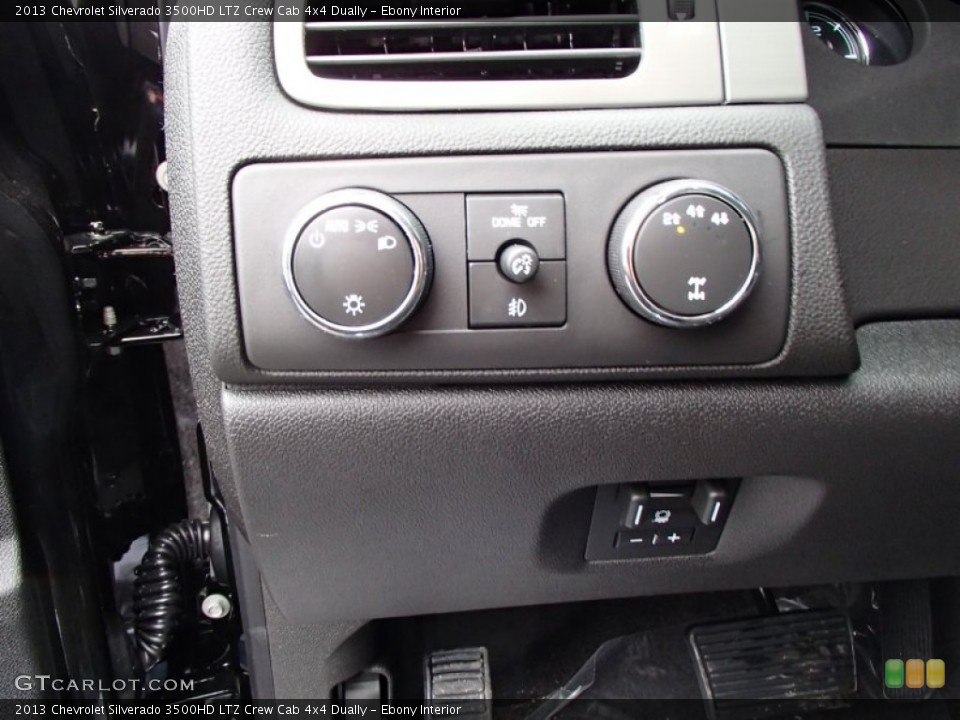 Ebony Interior Controls for the 2013 Chevrolet Silverado 3500HD LTZ Crew Cab 4x4 Dually #78119378