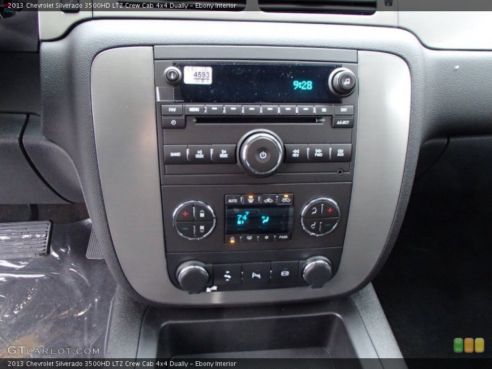 Ebony Interior Controls for the 2013 Chevrolet Silverado 3500HD LTZ Crew Cab 4x4 Dually #78119384
