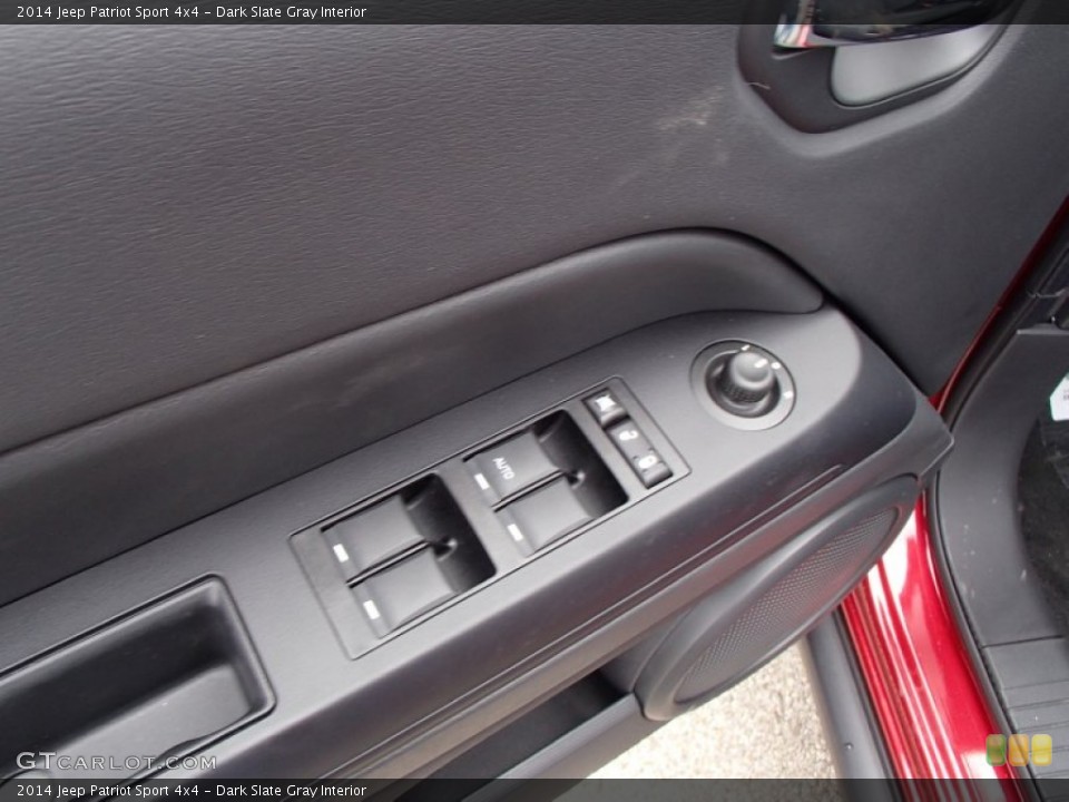 Dark Slate Gray Interior Controls for the 2014 Jeep Patriot Sport 4x4 #78125786