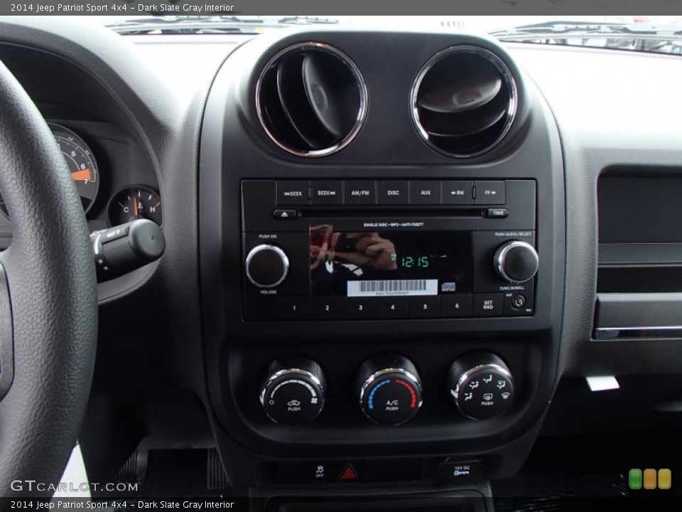 Dark Slate Gray Interior Controls for the 2014 Jeep Patriot Sport 4x4 #78125811