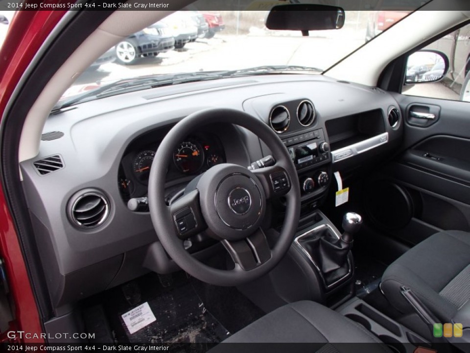 Dark Slate Gray Interior Photo for the 2014 Jeep Compass Sport 4x4 #78126194