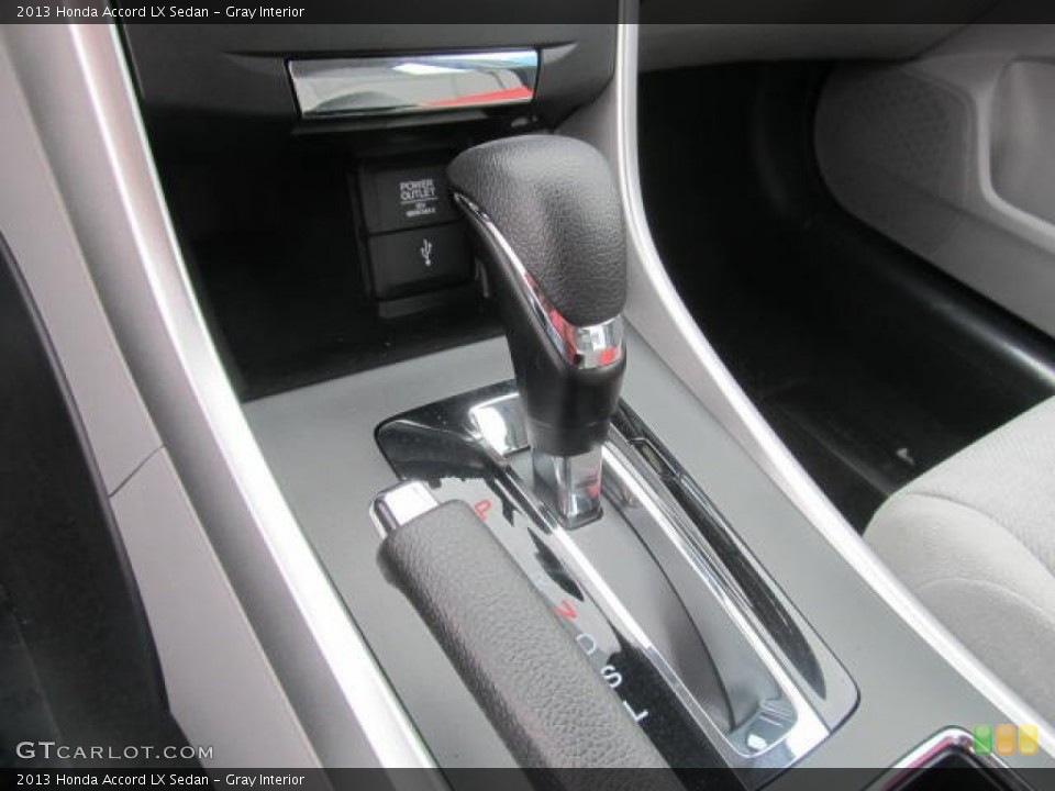 Gray Interior Transmission for the 2013 Honda Accord LX Sedan #78137573