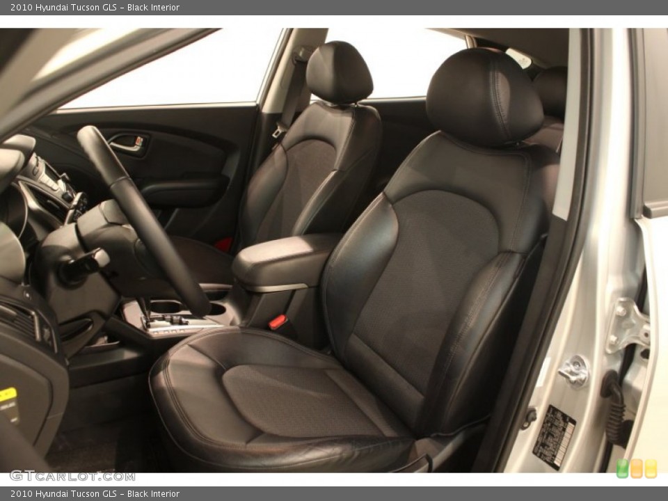 Black 2010 Hyundai Tucson Interiors
