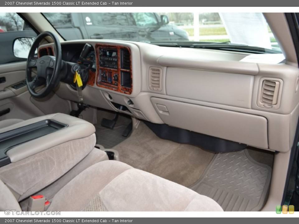 Tan Interior Dashboard for the 2007 Chevrolet Silverado 1500 Classic LT Extended Cab #78149092