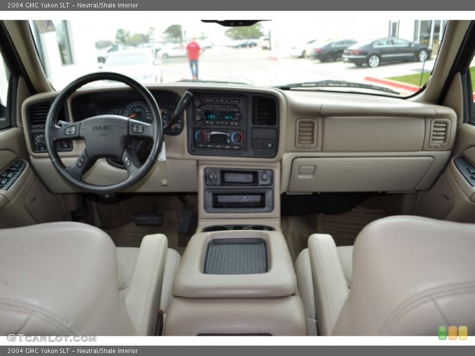 Neutral/Shale Interior Dashboard for the 2004 GMC Yukon SLT #78150659