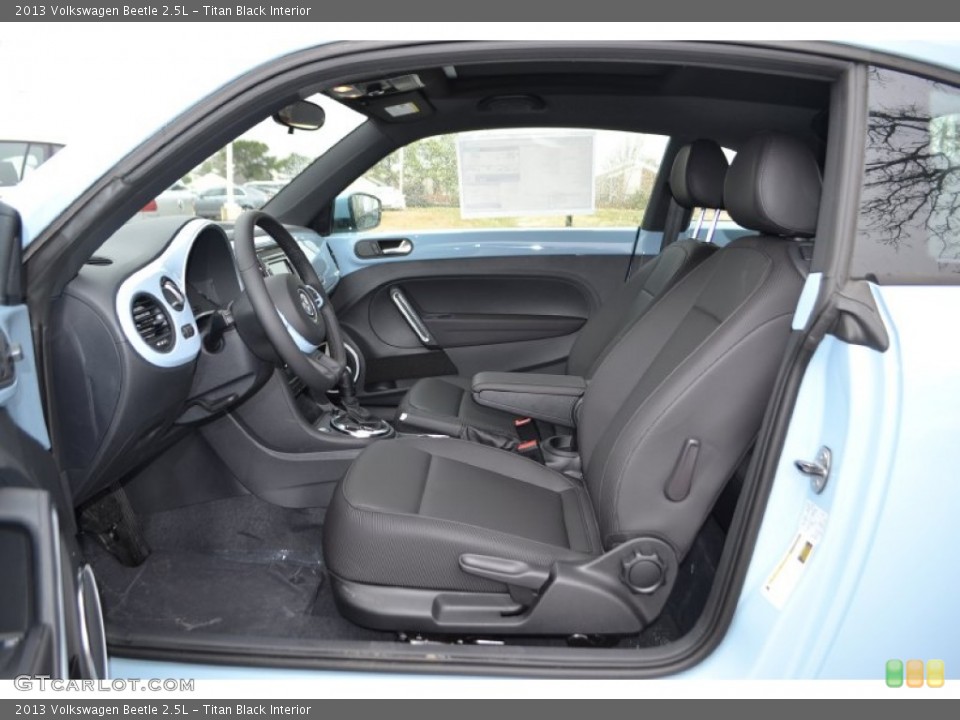Titan Black Interior Photo for the 2013 Volkswagen Beetle 2.5L #78153165