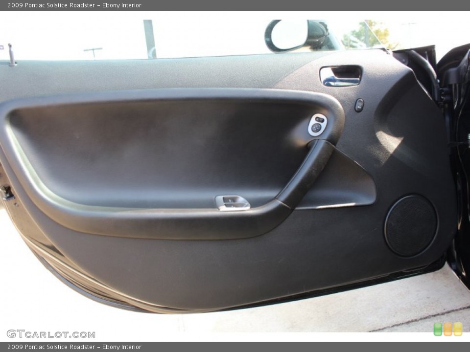 Ebony Interior Door Panel for the 2009 Pontiac Solstice Roadster #78165819