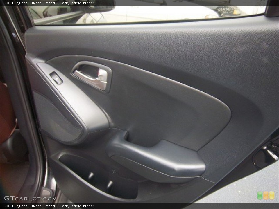 Black/Saddle Interior Door Panel for the 2011 Hyundai Tucson Limited #78166796