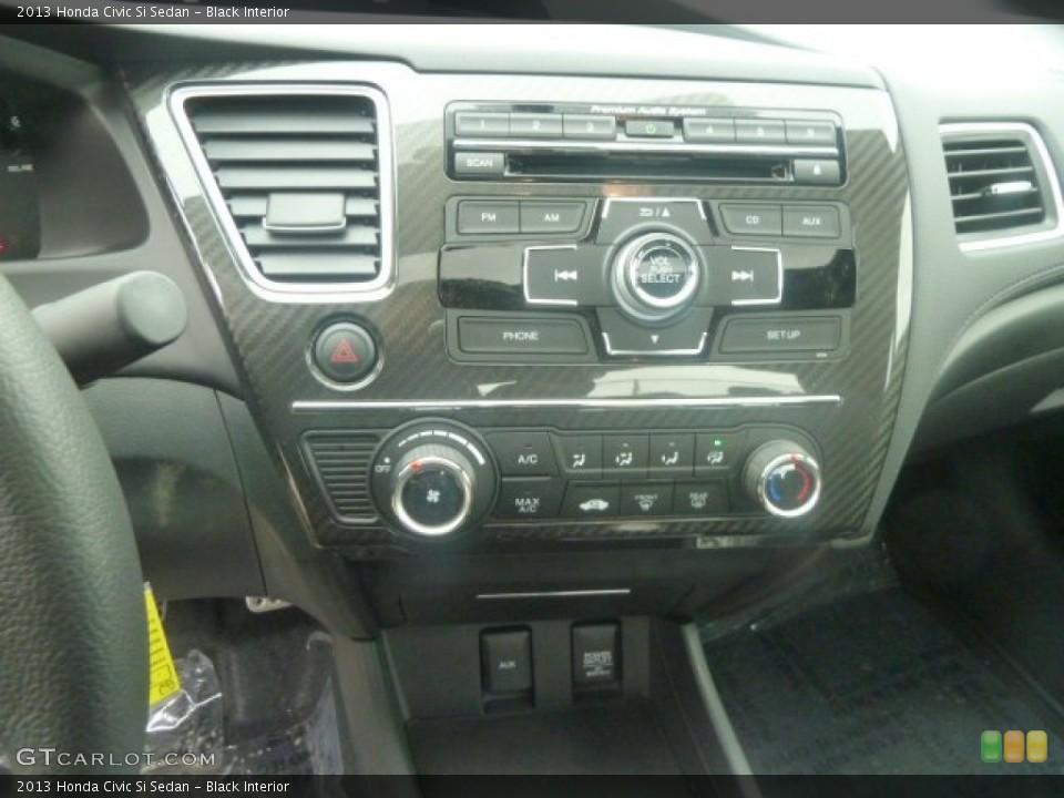 Black Interior Controls for the 2013 Honda Civic Si Sedan #78167318