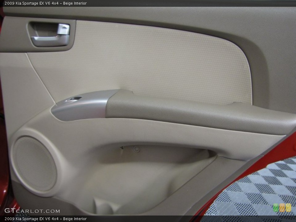 Beige Interior Door Panel for the 2009 Kia Sportage EX V6 4x4 #78169701