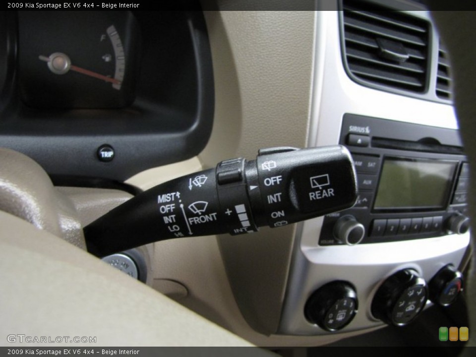 Beige Interior Controls for the 2009 Kia Sportage EX V6 4x4 #78169767