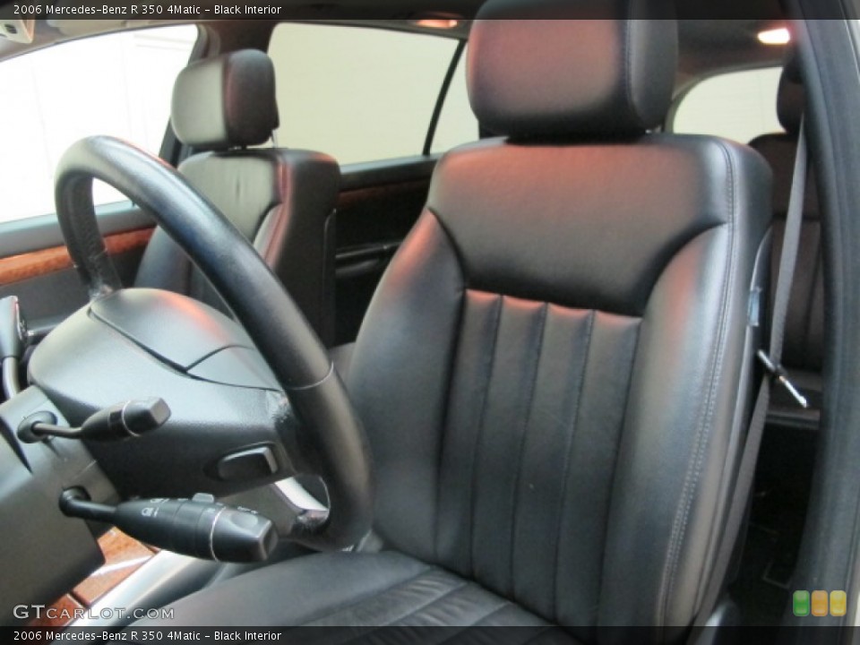 Black Interior Photo for the 2006 Mercedes-Benz R 350 4Matic #78179126