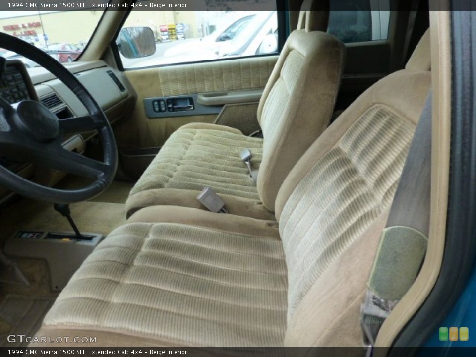 Beige Interior Photo for the 1994 GMC Sierra 1500 SLE Extended Cab 4x4 #78191505