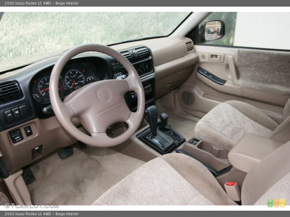 Beige Interior Photo for the 2000 Isuzu Rodeo LS 4WD #78193763