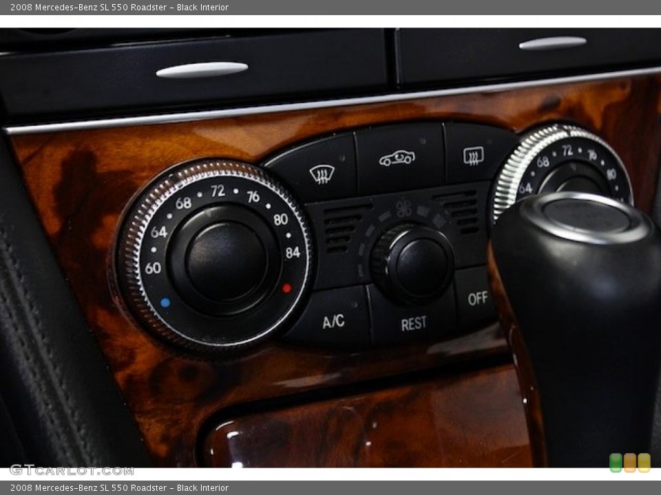 Black Interior Controls for the 2008 Mercedes-Benz SL 550 Roadster #78195529