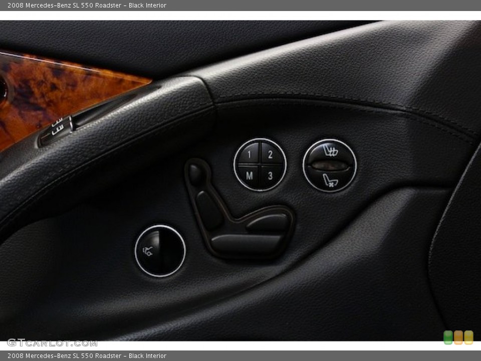 Black Interior Controls for the 2008 Mercedes-Benz SL 550 Roadster #78195547