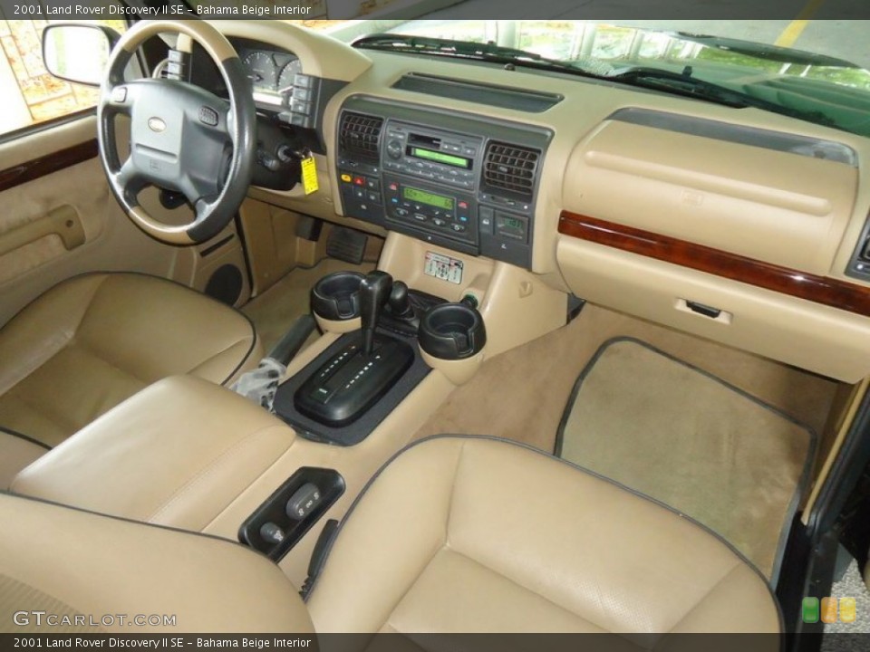 Bahama Beige Interior Dashboard for the 2001 Land Rover Discovery II SE #78207549