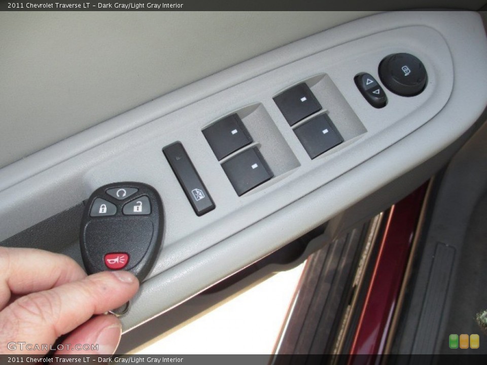 Dark Gray/Light Gray Interior Controls for the 2011 Chevrolet Traverse LT #78210433