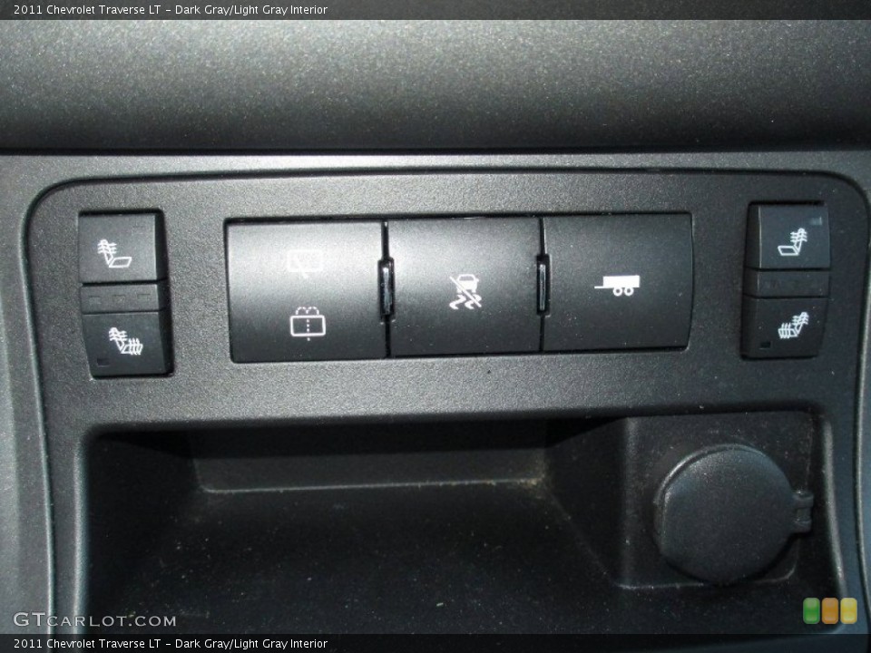 Dark Gray/Light Gray Interior Controls for the 2011 Chevrolet Traverse LT #78210796