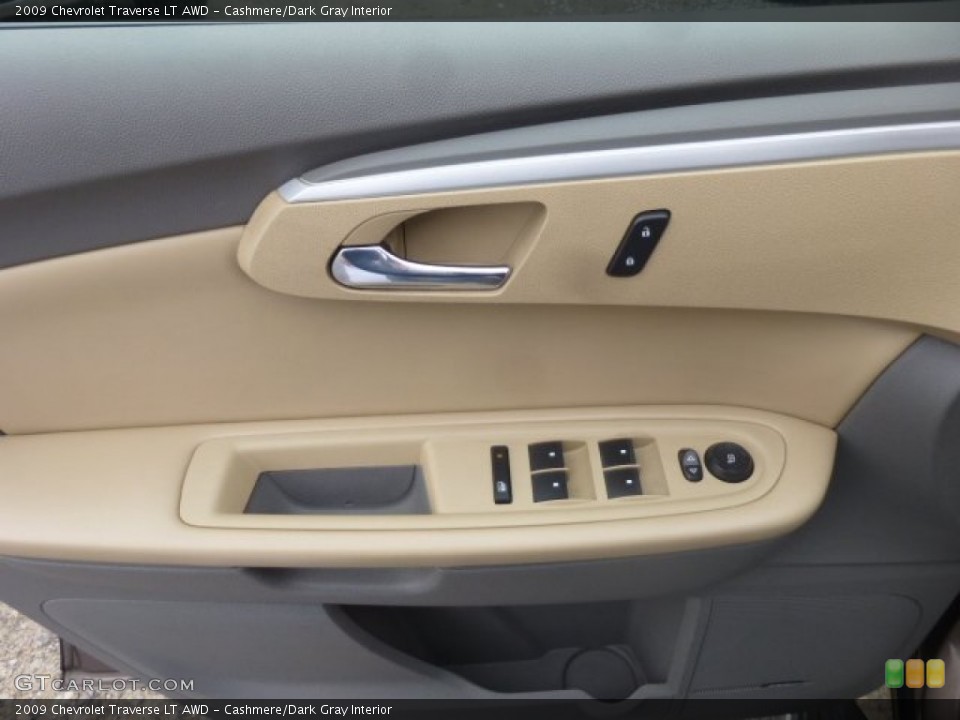 Cashmere/Dark Gray Interior Door Panel for the 2009 Chevrolet Traverse LT AWD #78219178