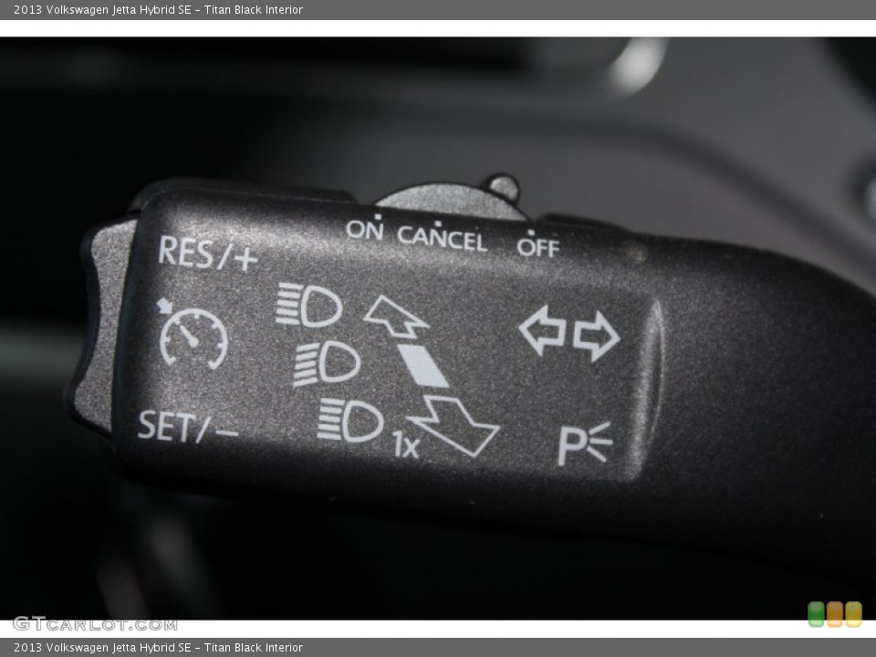 Titan Black Interior Controls for the 2013 Volkswagen Jetta Hybrid SE #78232648