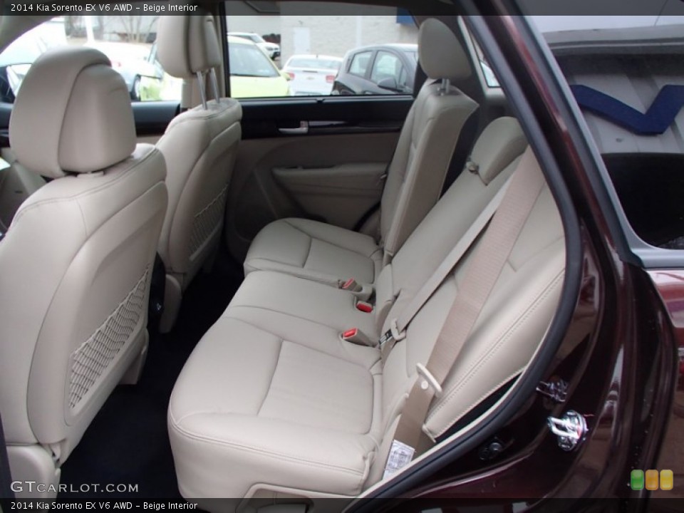 Beige Interior Rear Seat for the 2014 Kia Sorento EX V6 AWD #78238981