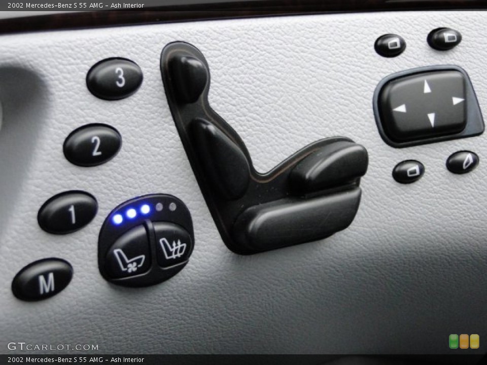Ash Interior Controls for the 2002 Mercedes-Benz S 55 AMG #78243756
