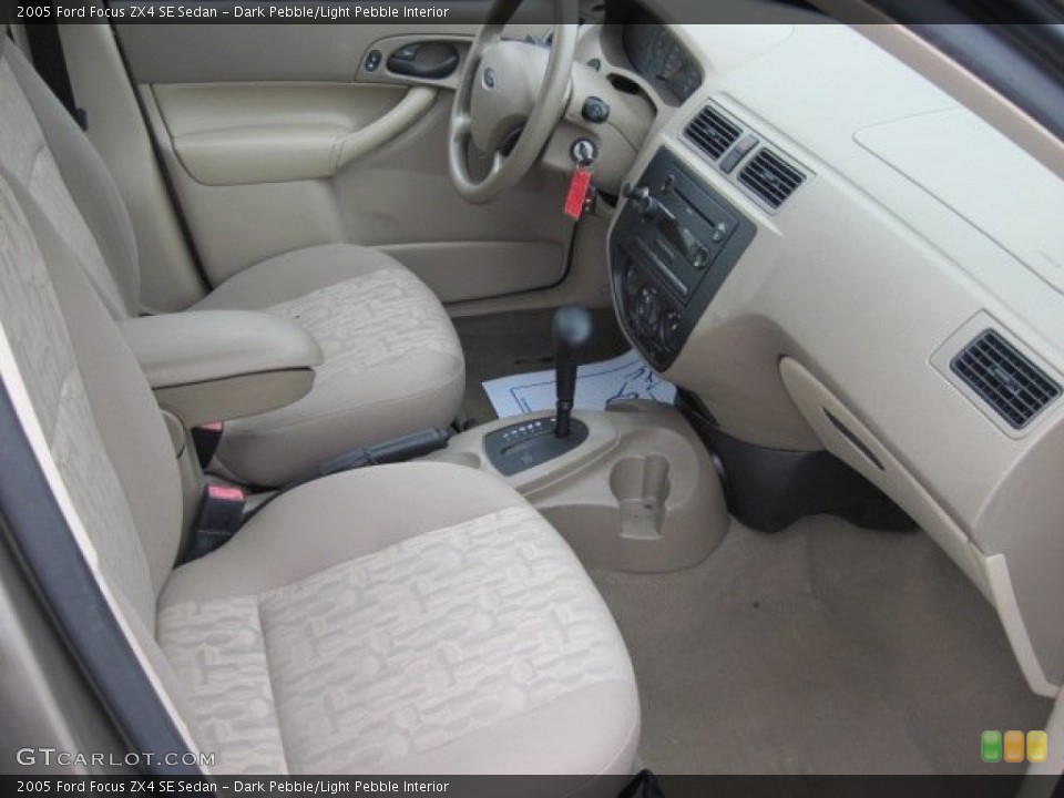 Dark Pebble/Light Pebble Interior Photo for the 2005 Ford Focus ZX4 SE Sedan #78245916
