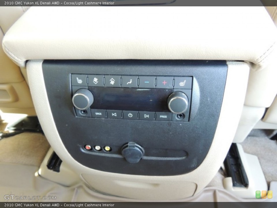 Cocoa/Light Cashmere Interior Controls for the 2010 GMC Yukon XL Denali AWD #78248697