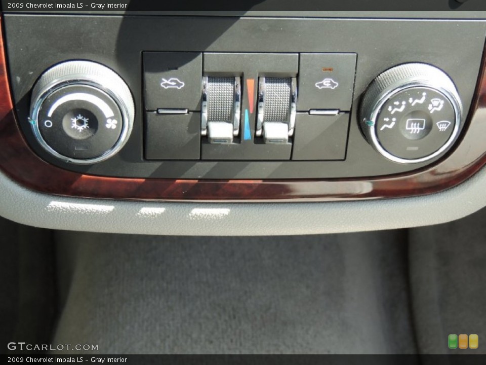 Gray Interior Controls for the 2009 Chevrolet Impala LS #78252528