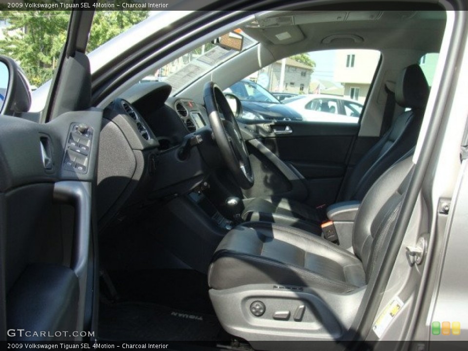 Charcoal Interior Photo for the 2009 Volkswagen Tiguan SEL 4Motion #78256543