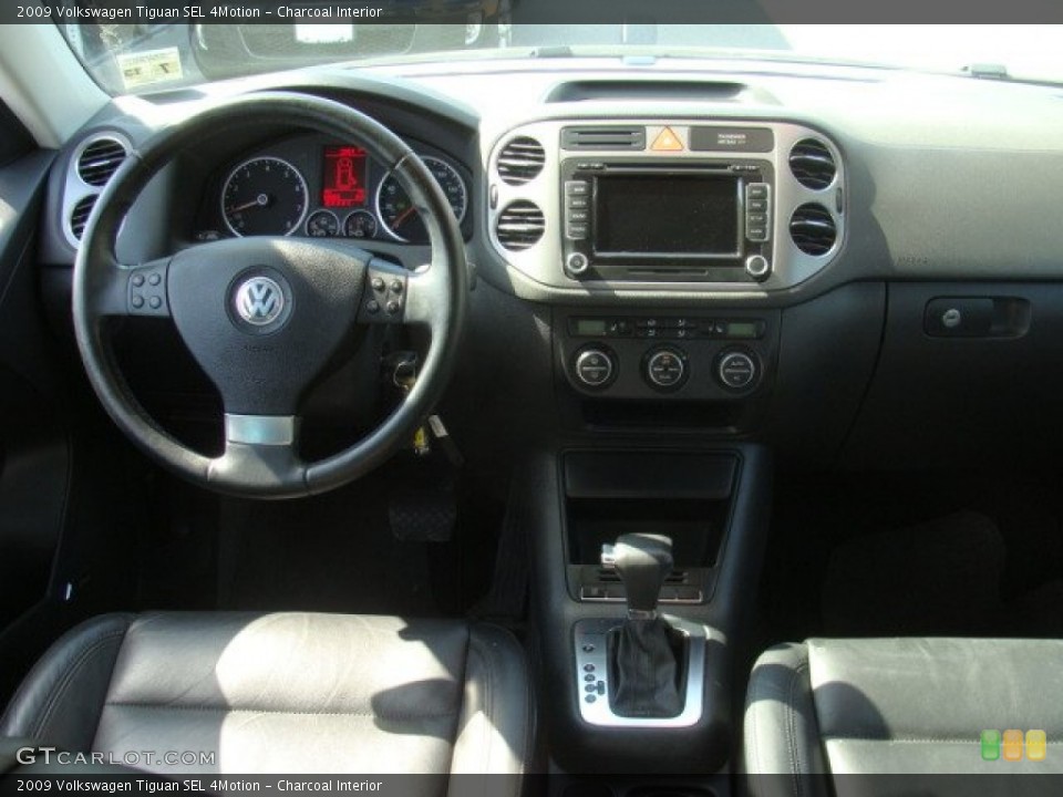 Charcoal Interior Dashboard for the 2009 Volkswagen Tiguan SEL 4Motion #78256567
