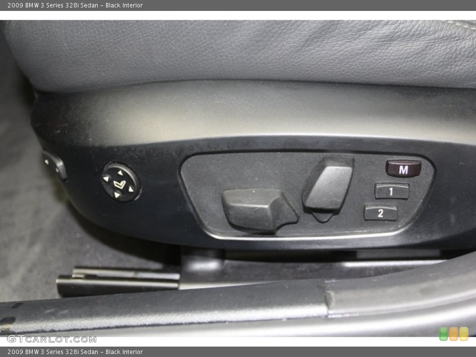 Black Interior Controls for the 2009 BMW 3 Series 328i Sedan #78261439