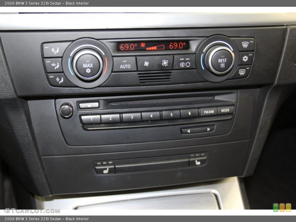 Black Interior Controls for the 2009 BMW 3 Series 328i Sedan #78261499