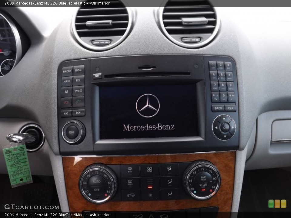 Ash Interior Controls for the 2009 Mercedes-Benz ML 320 BlueTec 4Matic #78264070