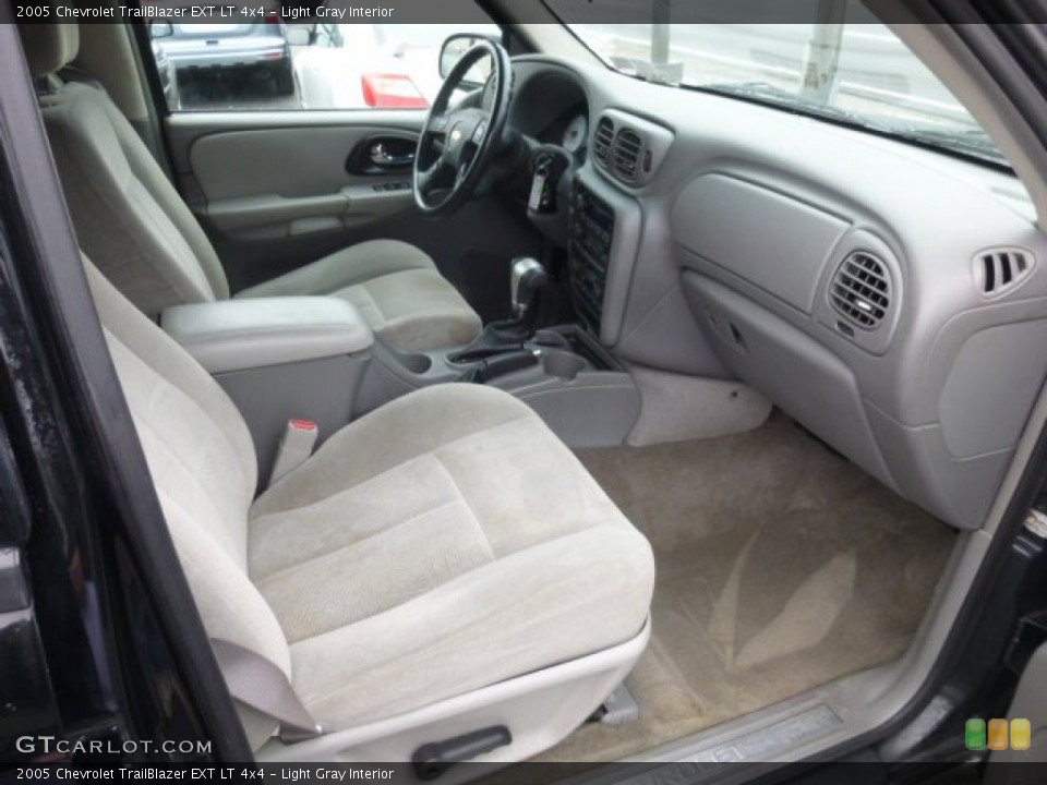 Light Gray Interior Photo for the 2005 Chevrolet TrailBlazer EXT LT 4x4 #78277255