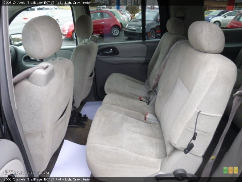 Light Gray Interior Rear Seat for the 2005 Chevrolet TrailBlazer EXT LT 4x4 #78277315