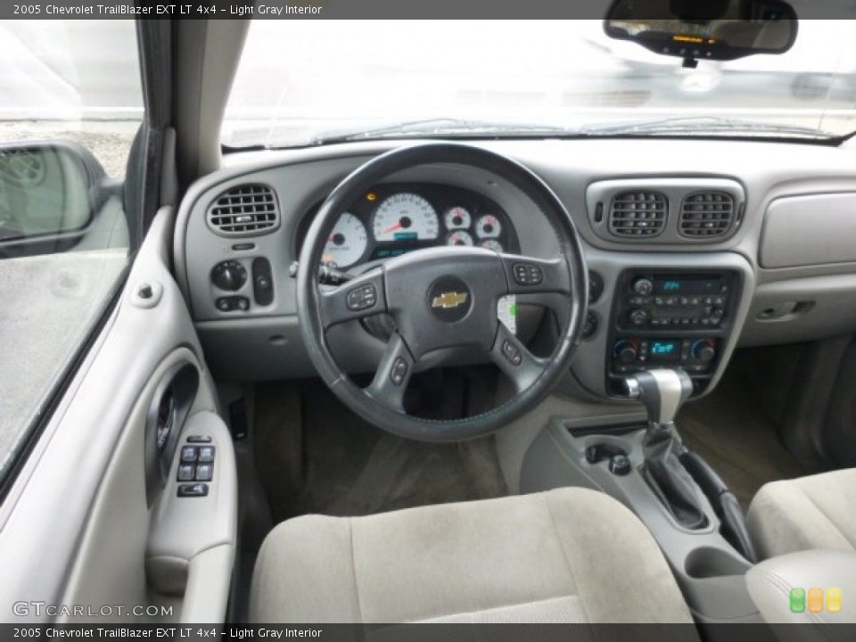 Light Gray Interior Dashboard for the 2005 Chevrolet TrailBlazer EXT LT 4x4 #78277330