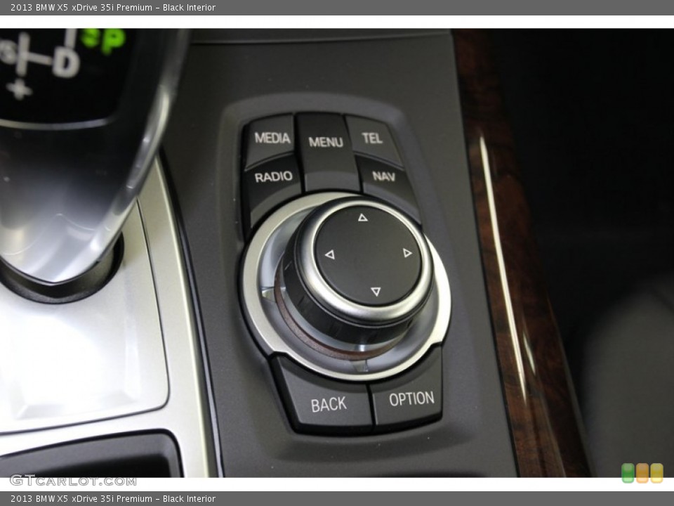 Black Interior Controls for the 2013 BMW X5 xDrive 35i Premium #78277551