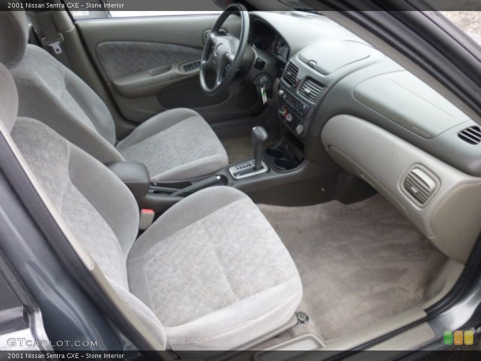 Stone Interior Photo for the 2001 Nissan Sentra GXE #78277592