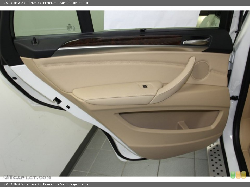 Sand Beige Interior Door Panel for the 2013 BMW X5 xDrive 35i Premium #78278209