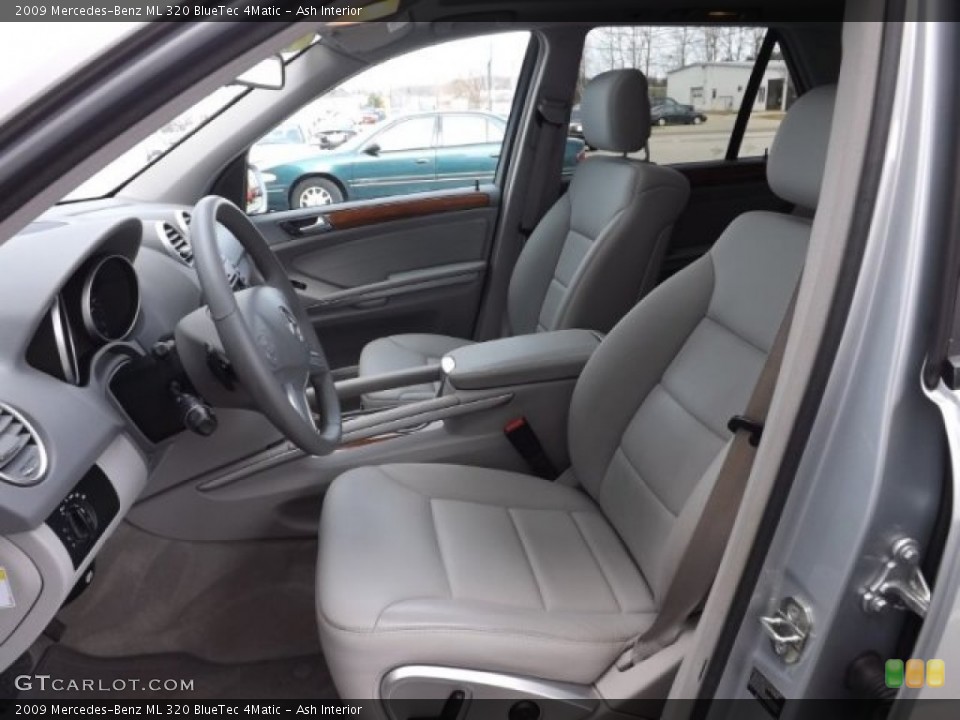 Ash Interior Photo for the 2009 Mercedes-Benz ML 320 BlueTec 4Matic #78287989